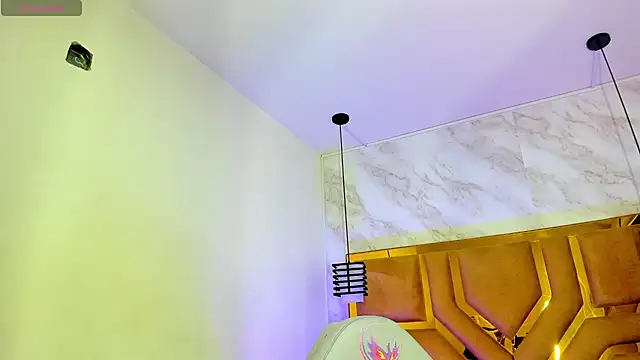 Snapshot of Luciifeer_ chatting on November 14, 2025, 6:39 pm Luciifeer online show from November 14, 2025, 6:39 pm