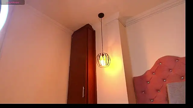 Luciifeer  online show from February 19, 2026, 7:21 pm