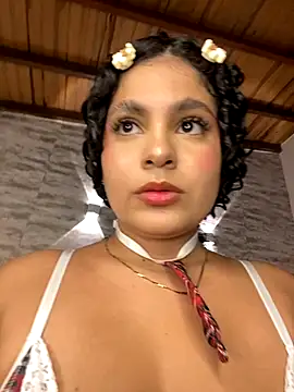 Snapshot of Yassy_vazquez chatting on October 4, 2025, 7:34 pm Yassy vazquez online show from October 4, 2025, 7:34 pm