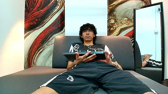 simondwayne online show from April 14, 2026, 7:20 pm