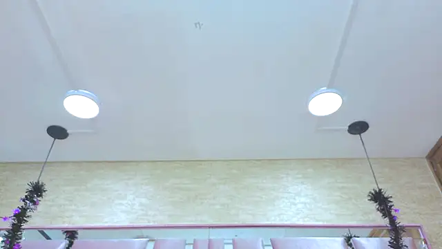 ThaliaCross online show from November 10, 2025, 8:08 pm