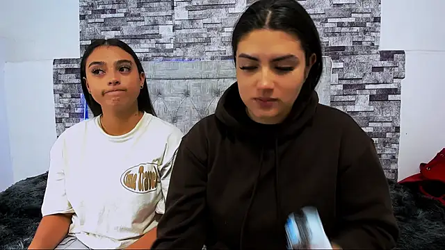 nicolexxaleja online show from October 26, 2025, 10:47 pm