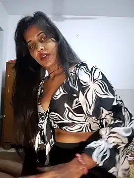 Snapshot of cute_radhikaa chatting on November 5, 2025, 6:41 pm cute radhikaa online show from November 5, 2025, 6:41 pm