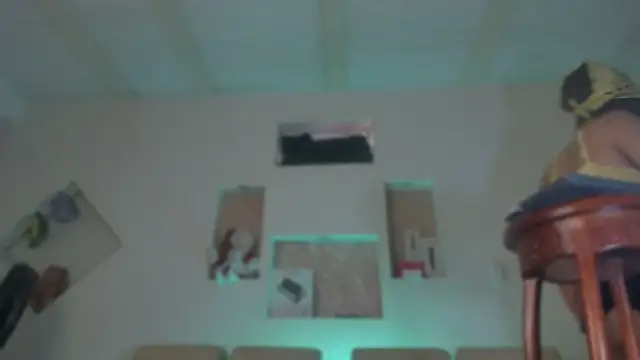 Snapshot of Chloe_cooperr chatting on December 20, 2025, 4:14 pm Chloe cooperr online show from December 20, 2025, 4:14 pm