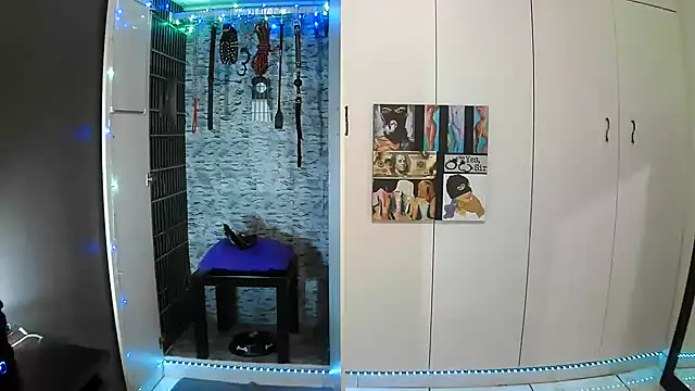 Snapshot of BaDSubMiss chatting on November 14, 2025, 4:33 am BaDSubMiss online show from November 14, 2025, 4:33 am