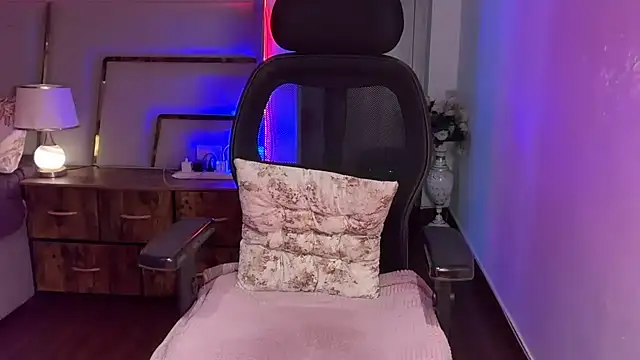 Snapshot of SunhariGirl chatting on November 29, 2025, 3:42 am SunhariGirl online show from November 29, 2025, 3:42 am