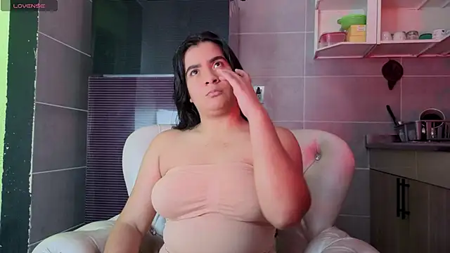 Snapshot of KARINAJTORRES chatting on November 29, 2025, 9:29 pm KARINAJTORRES online show from November 29, 2025, 9:29 pm