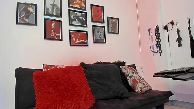 MistressNyx cg online show from November 18, 2025, 2:43 pm