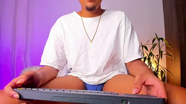 asmodeo 33 online show from September 18, 2025, 11:18 pm