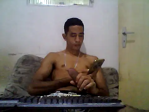 Snapshot of malvadinho69134 chatting on October 9, 2025, 5:49 am malvadinho69134 online show from October 9, 2025, 5:49 am