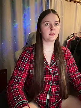 Snapshot of Cuty_Kitty chatting on December 15, 2025, 9:08 pm Cuty Kitty online show from December 15, 2025, 9:08 pm