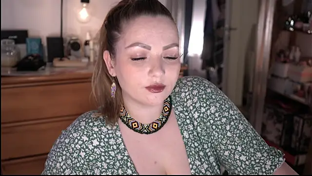 marrygrayes online show from June 17, 2026, 8:54 pm