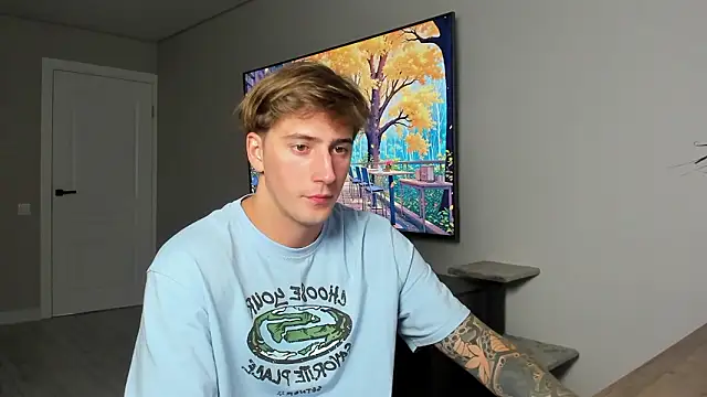 Snapshot of DaniHort chatting on February 16, 2026, 12:56 pm DaniHort online show from February 16, 2026, 12:56 pm