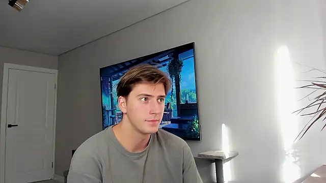 Snapshot of DaniHort chatting on March 3, 2026, 8:20 am DaniHort online show from March 3, 2026, 8:20 am