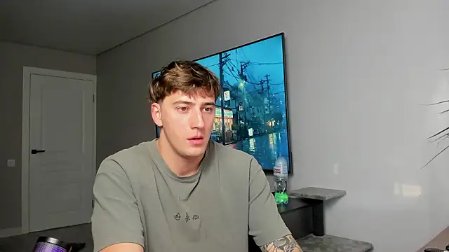 DaniHort online show from March 21, 2026, 7:35 am