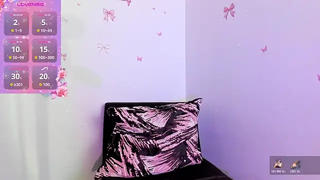 MarilynDupont online show from December 5, 2025, 3:04 am