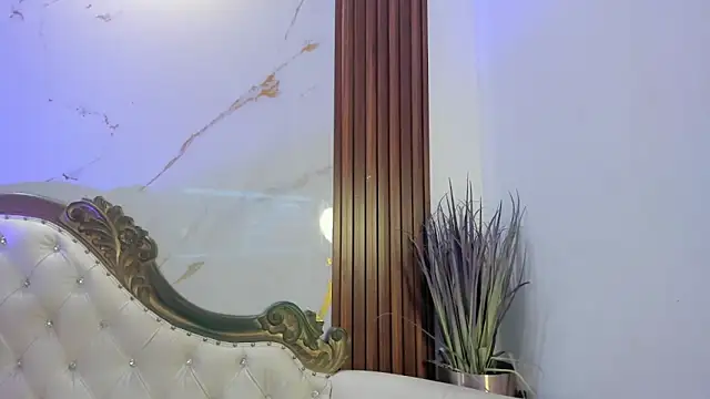 CoralieBronson online show from November 12, 2025, 8:30 pm