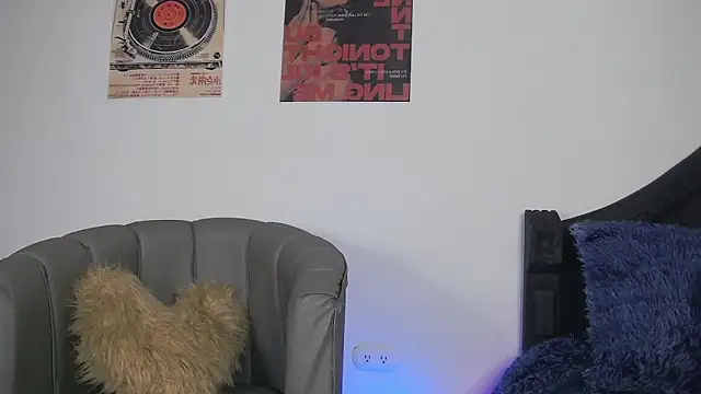 CoralieBronson online show from February 10, 2026, 9:08 pm