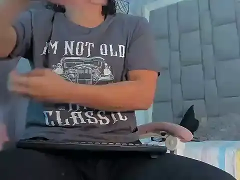 Xfire boy69 online show from November 14, 2025, 2:38 pm