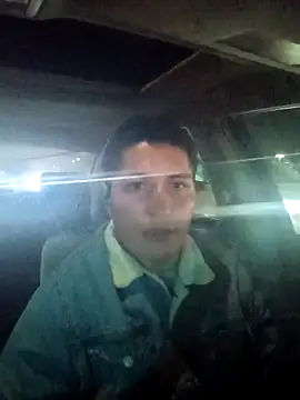 Zetaloco26 online show from November 6, 2025, 4:46 am