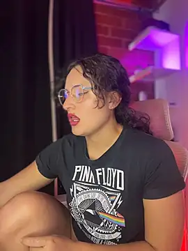 Snapshot of Dannaa_Lovs chatting on October 29, 2025, 5:47 pm Dannaa Lovs online show from October 29, 2025, 5:47 pm