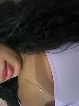 bianca090 online show from November 5, 2025, 9:09 am