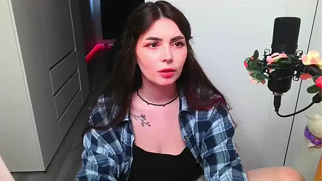 Snapshot of peachyness chatting on April 27, 2026, 5:00 pm peachyness online show from April 27, 2026, 5:00 pm