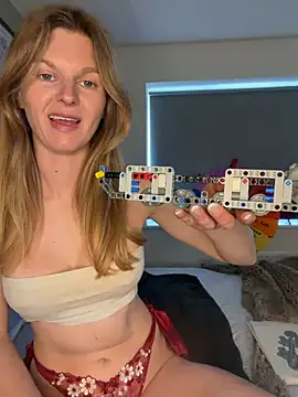 Snapshot of Lilly-Luscious chatting on May 13, 2026, 3:42 pm Lilly-Luscious online show from May 13, 2026, 3:42 pm