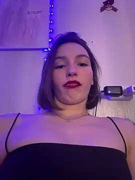 Snapshot of ZariaFlame chatting on November 2, 2025, 8:44 pm ZariaFlame online show from November 2, 2025, 8:44 pm