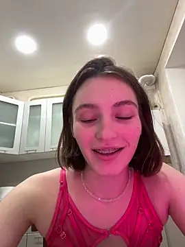 ZariaFlame online show from November 14, 2025, 10:18 pm