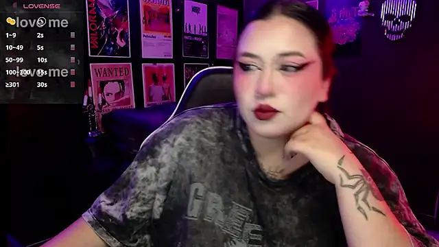 Ravendark  online show from November 6, 2025, 10:32 pm