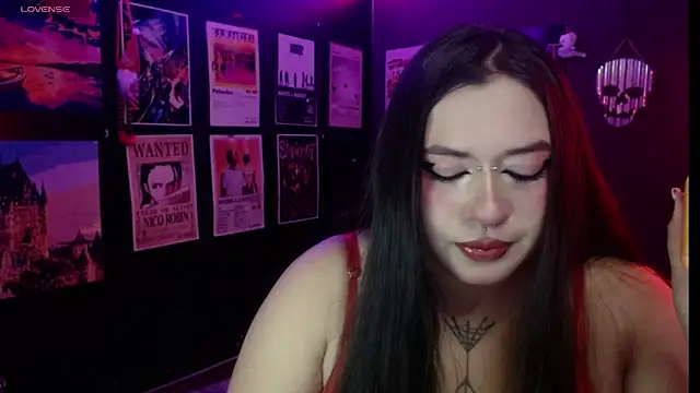 Snapshot of Ravendark_ chatting on May 19, 2026, 10:16 pm Ravendark online show from May 19, 2026, 10:16 pm