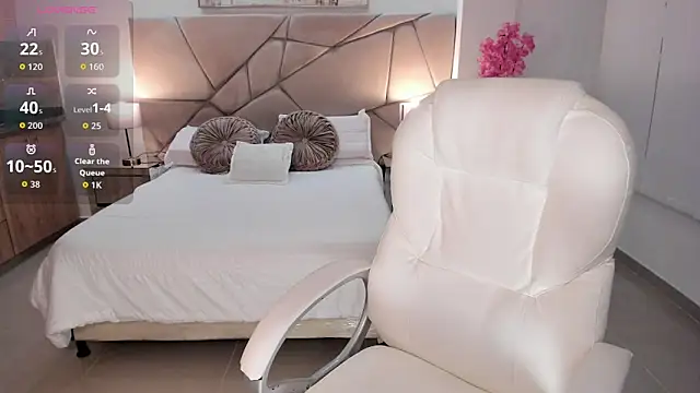 miranda crawfor online show from November 5, 2025, 7:25 pm