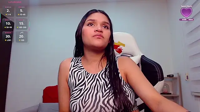 Roxxi 2110 online show from September 24, 2025, 1:53 am