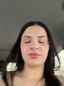 Snapshot of MiraReach chatting on December 18, 2025, 3:12 am MiraReach online show from December 18, 2025, 3:12 am