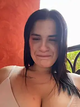 Snapshot of MiraReach chatting on February 1, 2026, 2:10 am MiraReach online show from February 1, 2026, 2:10 am