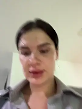 Snapshot of MiraReach chatting on February 8, 2026, 1:09 am MiraReach online show from February 8, 2026, 1:09 am