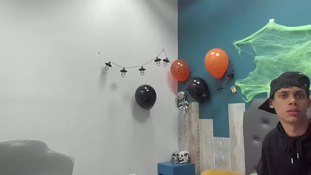 Ian1  online show from October 23, 2025, 11:09 am