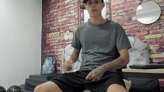 Ian1  online show from November 1, 2025, 12:29 pm