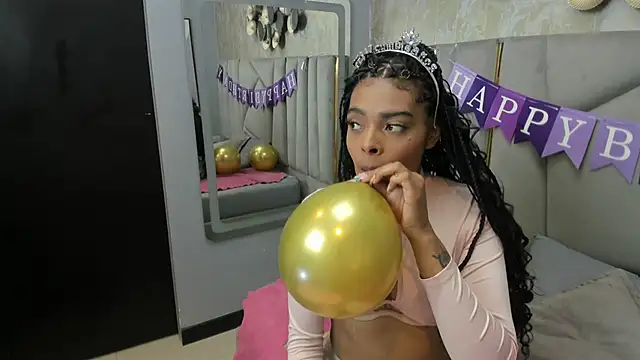 EmmaEbony  online show from March 11, 2026, 12:11 pm