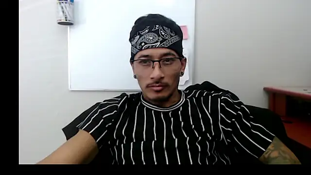 tanjir020 online show from February 5, 2026, 9:41 pm