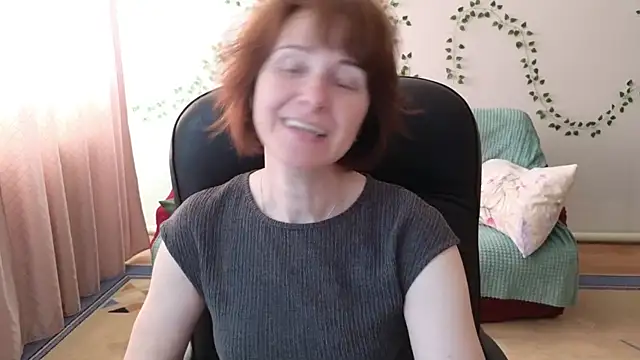 Snapshot of Lia_Tito chatting on May 21, 2026, 5:47 am Lia Tito online show from May 21, 2026, 5:47 am