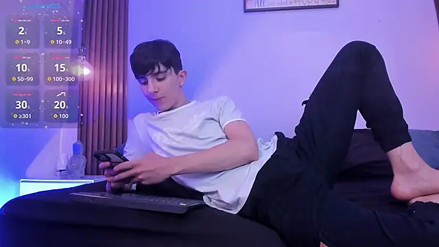 mathias saenz online show from November 28, 2025, 7:49 pm