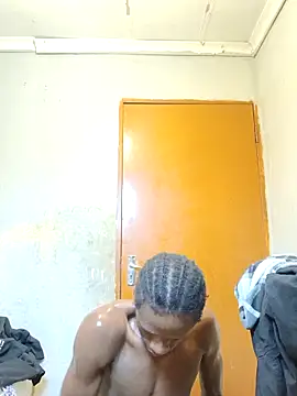 Snapshot of Blomanda chatting on April 13, 2026, 6:41 am Blomanda online show from April 13, 2026, 6:41 am