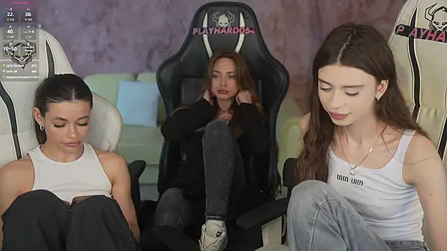 Regina Sweet054 online show from April 15, 2026, 6:37 pm