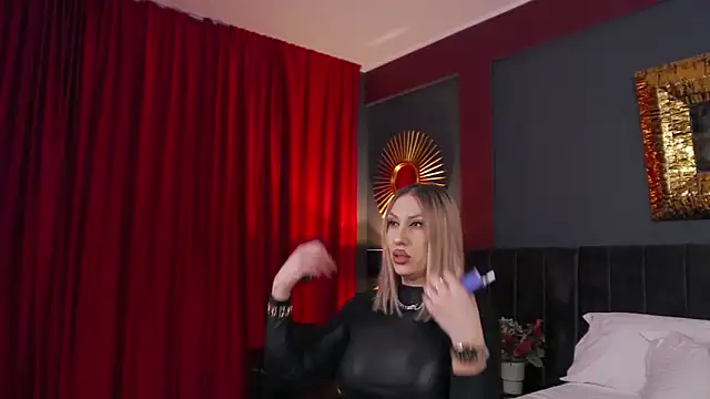 Snapshot of VickiSpice chatting on February 24, 2026, 8:18 pm VickiSpice online show from February 24, 2026, 8:18 pm