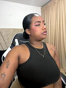 Snapshot of Naomisweett1 chatting on September 19, 2025, 3:45 pm Naomisweett1 online show from September 19, 2025, 3:45 pm