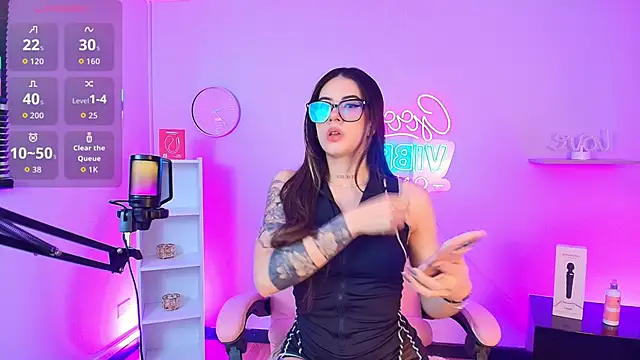 Alice Vixen online show from November 6, 2025, 12:39 pm