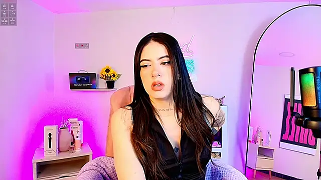 Snapshot of Alice_Vixen chatting on May 13, 2026, 12:13 pm Alice Vixen online show from May 13, 2026, 12:13 pm