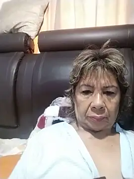 Snapshot of OliviaMorris1 chatting on May 18, 2026, 12:11 pm OliviaMorris1 online show from May 18, 2026, 12:11 pm